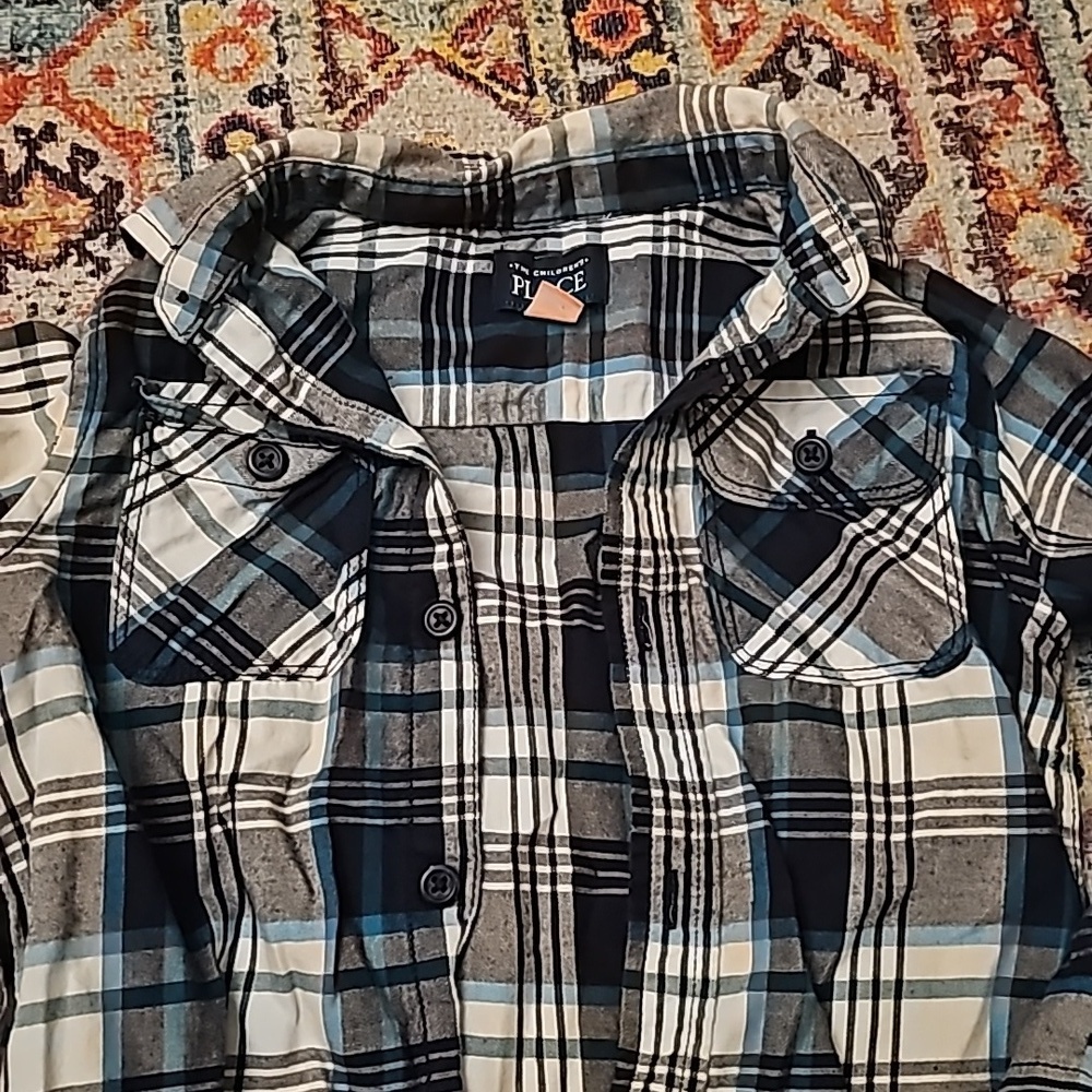 Plaid button-up long sleeve shirt size 4t - Picture 3 of 5